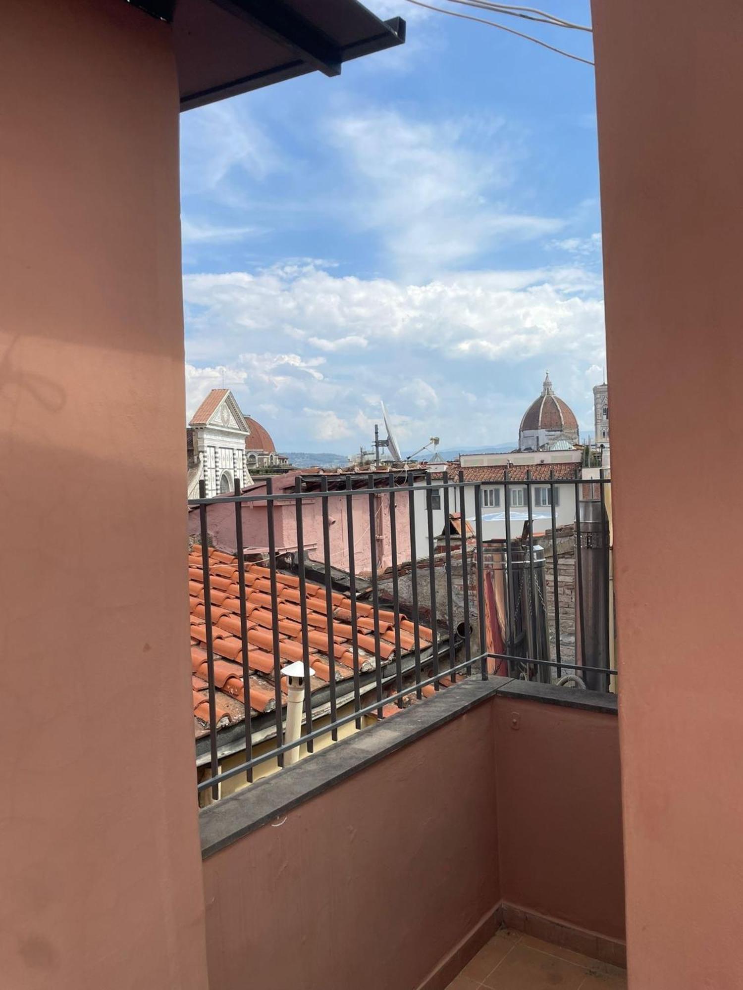 Отель Casa Francis Флоренция Экстерьер фото
